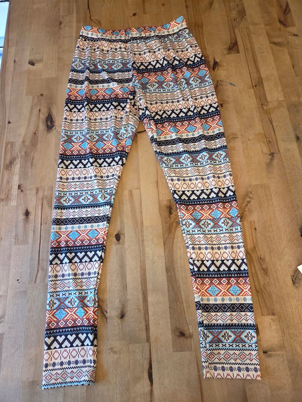 PatPat Women's Aztec Fair Isle Print Leggings - Size Large - NWT